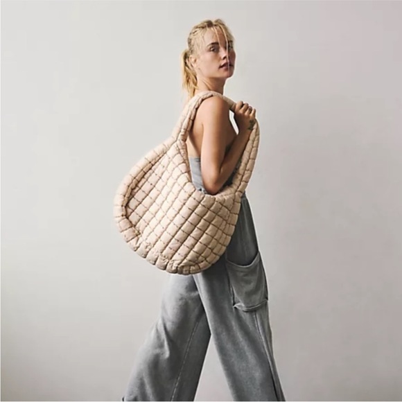 FP Movement Quilted Carryall Free People Puffy Purse Hobo Bag Off White NWT NEW - Picture 9 of 9